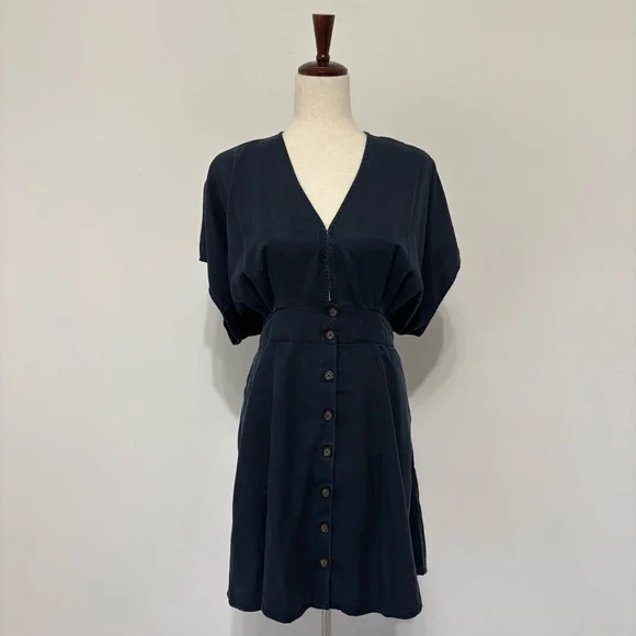 NWT Quince Vintage Wash Tencel Button Front Dress Sz  L Blue - Picture 2 of 6